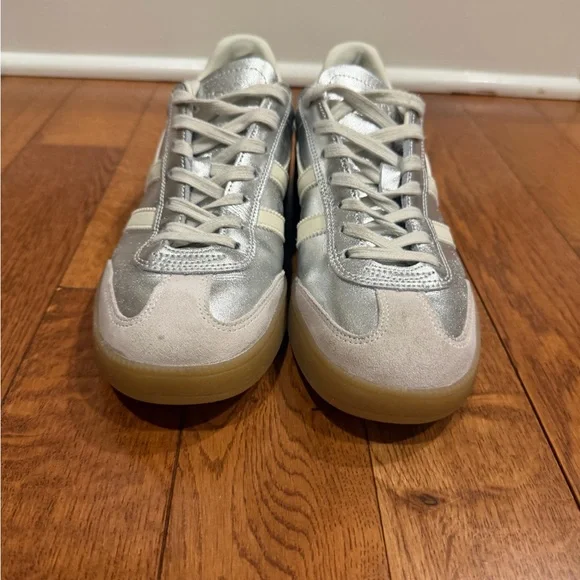 Gola Viper Metallic Silver Sneaker (Size 8 / 39) - Picture 4 of 9